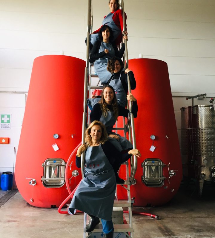 Silvia Cirri donne cantina Podere Conca Bolgheri Silvia Cirri donne cantina Podere Conca Bolgheri
